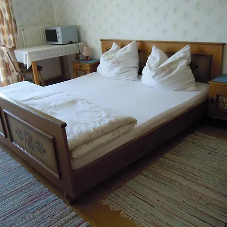Guest house Gaestehaus Jedinger