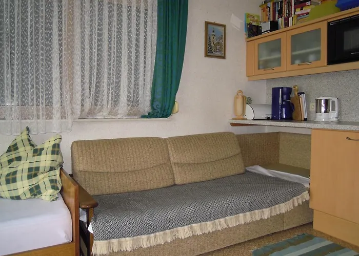 Gaestehaus Jedinger Oberhofen am Irrsee