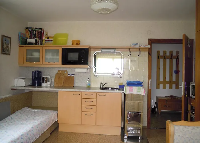 Gaestehaus Jedinger Πανσιόν