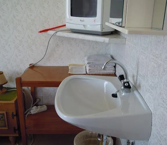 Gaestehaus Jedinger Oberhofen am Irrsee